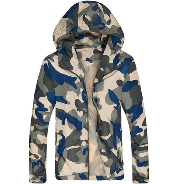people in camouflage dresses and long-sleeved sportswear with zipper jacket tactical army jacket men's 2019 clothing, Black;brown
people in camouflage dresses and long-sleeved sportswear with zipper jacket tactical army jacket men's 2019 clothing, Black;brown