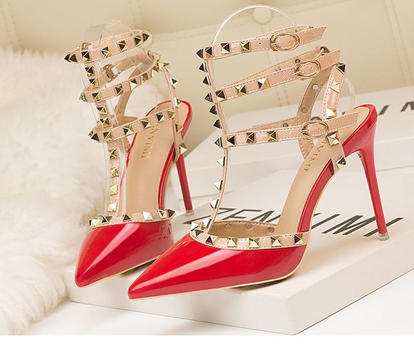 2020 fashion new lady 10cm stiletto heels patent leather metal studs hollow roman fashion sandals ready to ship, Black
2020 fashion new lady 10cm stiletto heels patent leather metal studs hollow roman fashion sandals ready to ship, Black