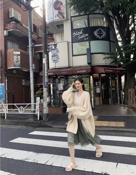 blouse flower full metal fashion pullover sweater women women clothes new simple style elegant style, White;black
blouse flower full metal fashion pullover sweater women women clothes new simple style elegant style, White;black