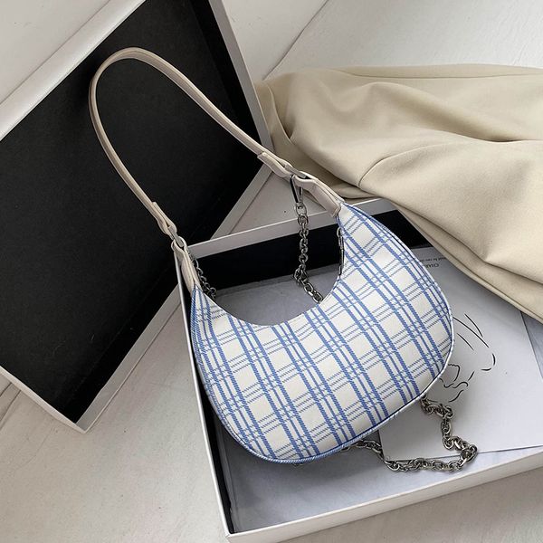 new french design fashion lattice armpit bag & elegant meniscus handbag shoulder bag messenger l: width 20cm height 17cm
new french design fashion lattice armpit bag & elegant meniscus handbag shoulder bag messenger l: width 20cm height 17cm