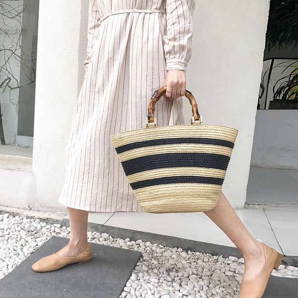 fashion bamboo handle women handbags casual striped bucket bag large capacity rattan straw bags wicker summer beach travel purse
fashion bamboo handle women handbags casual striped bucket bag large capacity rattan straw bags wicker summer beach travel purse