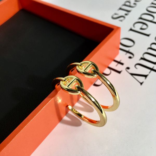 2020 fashion earrings accessorizing with instagram smooth hollow-out pig nose large circle female earrings designer hoop earrings, Golden
2020 fashion earrings accessorizing with instagram smooth hollow-out pig nose large circle female earrings designer hoop earrings, Golden