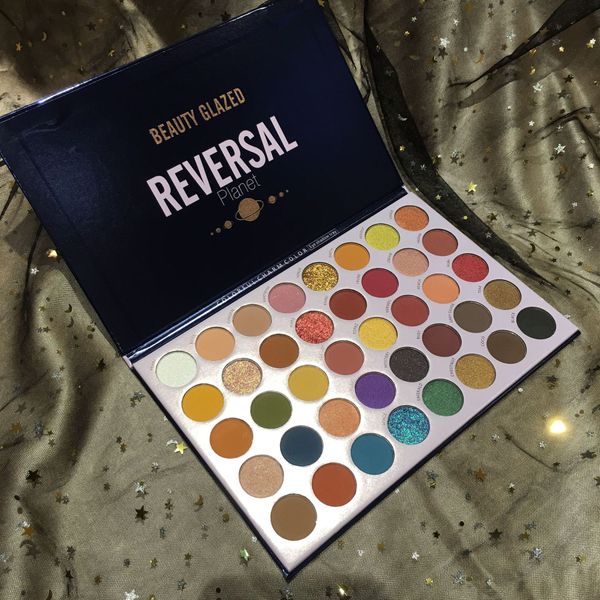 beauty glazed reversal planet eye shadow palette makeup kit 40 colors matte glitter eyeshadow palette waterproof pigmented cosmetic original
beauty glazed reversal planet eye shadow palette makeup kit 40 colors matte glitter eyeshadow palette waterproof pigmented cosmetic original