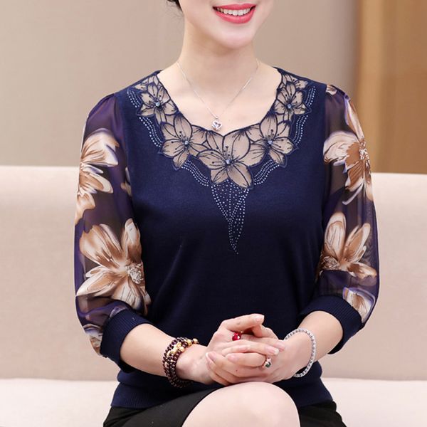 2019 spring hollow out lace women blouse shirt older women long sleeve flower printed see through o neck female red 901f3, White
2019 spring hollow out lace women blouse shirt older women long sleeve flower printed see through o neck female red 901f3, White