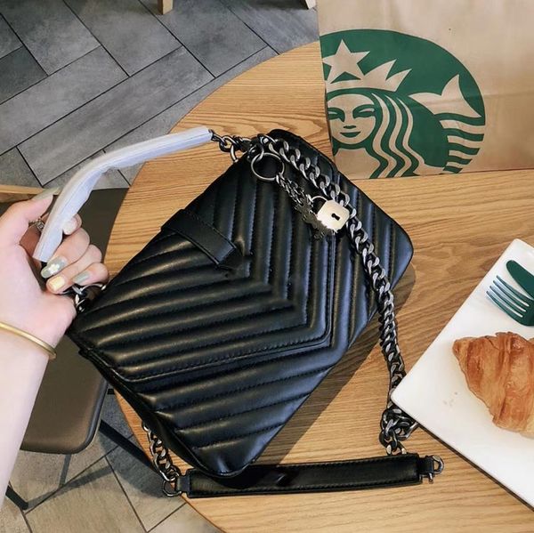 luxury leather zig zag handbag design women cross body bag vintage chain lady single shoulder bag bag
luxury leather zig zag handbag design women cross body bag vintage chain lady single shoulder bag bag