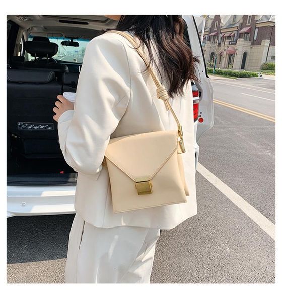 summer is simple in early autumn 2020 popular new wild shoulder bag solid color multilayer crossbody fashion small square bag
summer is simple in early autumn 2020 popular new wild shoulder bag solid color multilayer crossbody fashion small square bag
