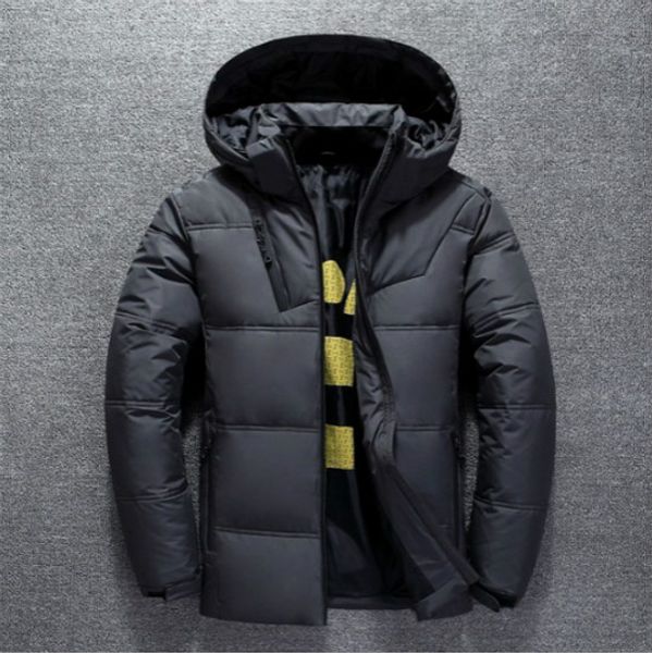 2020 Designer Down Jackets Mens Luxury Short Outdoor Leisure Warm Hooded Coat Mens Fashion Casual Parkas Down Coats Plus Size Top Quality
2020 Designer Down Jackets Mens Luxury Short Outdoor Leisure Warm Hooded Coat Mens Fashion Casual Parkas Down Coats Plus Size Top Quality