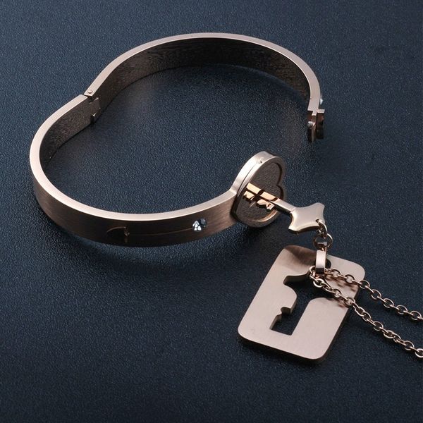 2020 new fashion concentric lock key titanium steel stainless steel jewelry bracelet necklace couple sets
2020 new fashion concentric lock key titanium steel stainless steel jewelry bracelet necklace couple sets
