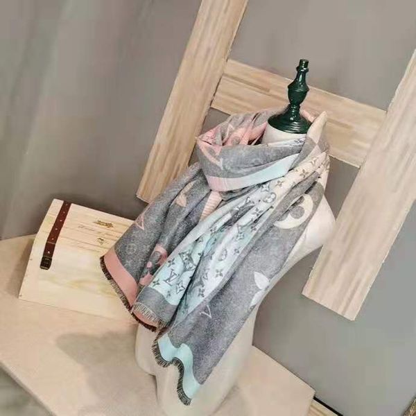 ladies elegant winter boutique knitted wool scarf fashion new craft soft smooth very comfortable scarf size 180x702, Blue;gray
ladies elegant winter boutique knitted wool scarf fashion new craft soft smooth very comfortable scarf size 180x702, Blue;gray