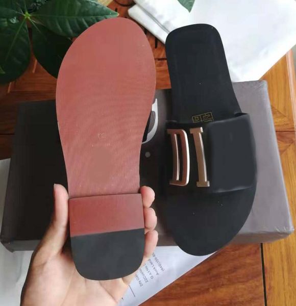 2019 letter women sandals with correct flower box dust bag designer slide summer fashion wide flat slippers size 35-40 with box dr02, Black
2019 letter women sandals with correct flower box dust bag designer slide summer fashion wide flat slippers size 35-40 with box dr02, Black