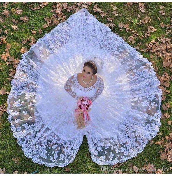 arabic dubai full lace wedding dresses 2018 scoop neckline sheer long sleeves a line ball gown bridal gowns custom made long court train, White
arabic dubai full lace wedding dresses 2018 scoop neckline sheer long sleeves a line ball gown bridal gowns custom made long court train, White