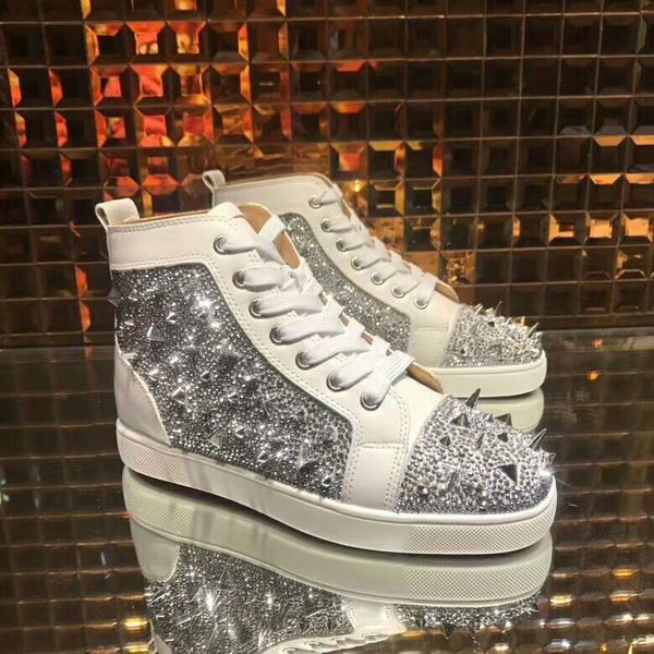 New Arrival Casual Shoe Man Woman Sneaker Fashion Spikes Rhinestone Red Bottom Blue Gold Silver Wedding Sneaker Designer Shoes Drop Shipping
New Arrival Casual Shoe Man Woman Sneaker Fashion Spikes Rhinestone Red Bottom Blue Gold Silver Wedding Sneaker Designer Shoes Drop Shipping