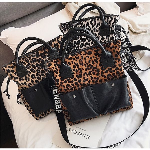fashion european and american style trend lady handbags leopard-print handbag korean version of the large-capacity wild shoulder bag
fashion european and american style trend lady handbags leopard-print handbag korean version of the large-capacity wild shoulder bag