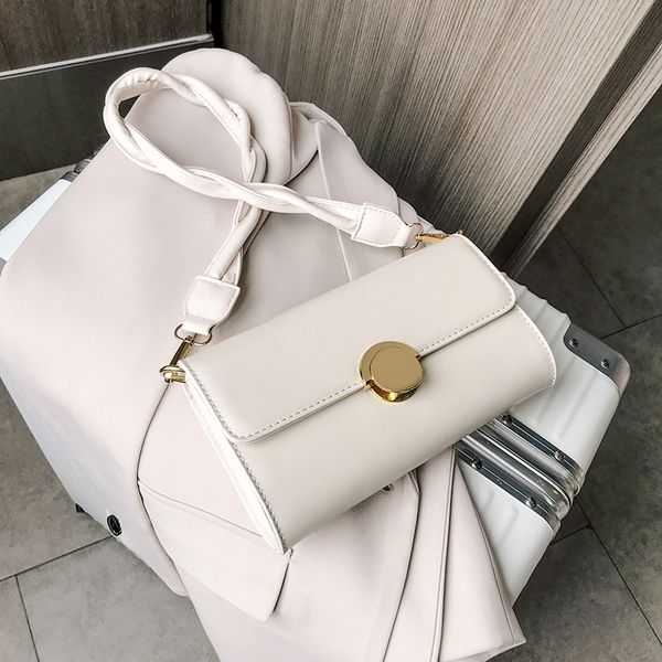 высокое качество щитка crossbody сумки для женщин 2020 sac femme женский дизайнер сумка багет женские сумки bolsos сумки на ремне
высокое качество щитка crossbody сумки для женщин 2020 sac femme женский дизайнер сумка багет женские сумки bolsos сумки на ремне
