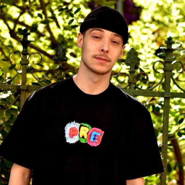 2020 19fw box logo color letters print tee solid color short sleeves men women summer casual simple street skateboard t-shirt crew neck x043, White;black
2020 19fw box logo color letters print tee solid color short sleeves men women summer casual simple street skateboard t-shirt crew neck x043, White;black