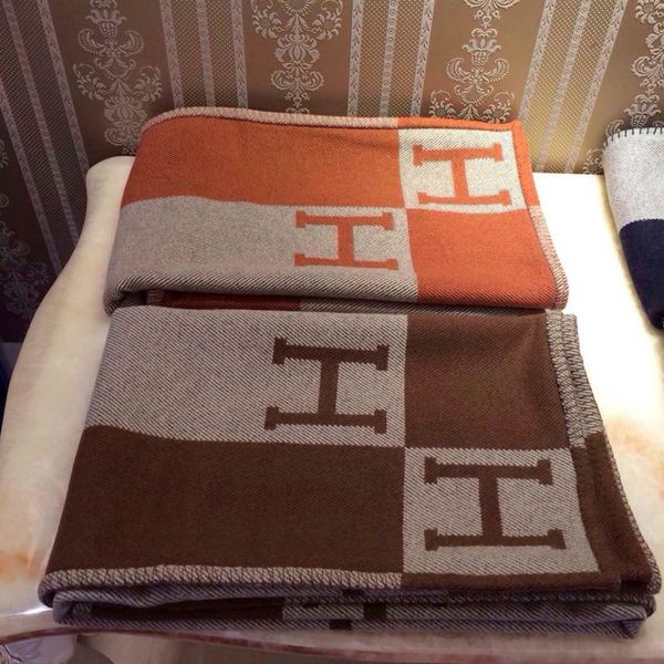 2019 fashion comfortable warm cashmere shawl flying soft blanket oversized extra thick wool shawl 140*170cm blanket
2019 fashion comfortable warm cashmere shawl flying soft blanket oversized extra thick wool shawl 140*170cm blanket