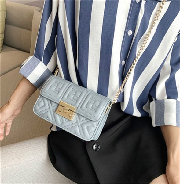 мода сумка стильная сумка плеча crossbody цепи вышивки линия малый квадрат сумка ph-cfy20051835
мода сумка стильная сумка плеча crossbody цепи вышивки линия малый квадрат сумка ph-cfy20051835
