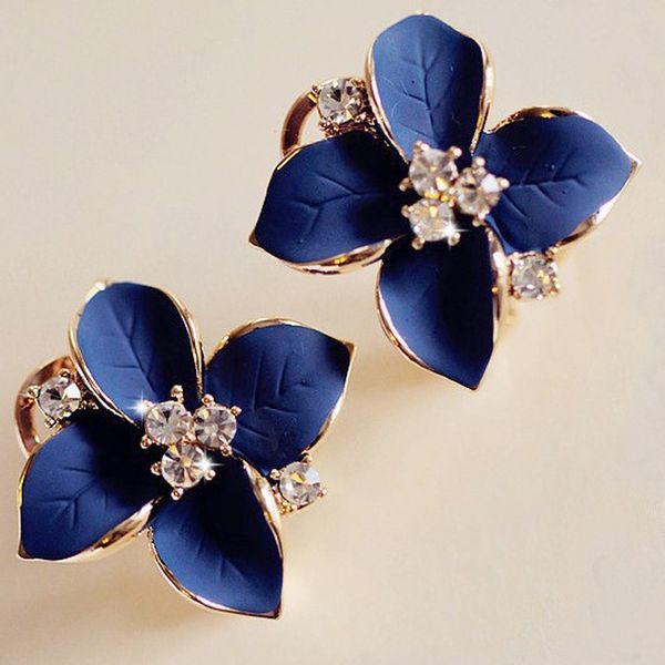 korean edition fashion earrings exquisite jewelry elegant gardenia flower shape flash drill pearl drop oil earrings wholesale, Golden;silver
korean edition fashion earrings exquisite jewelry elegant gardenia flower shape flash drill pearl drop oil earrings wholesale, Golden;silver