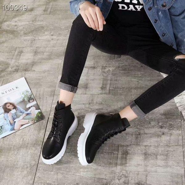 designer shoes winter luxury fashion leather booties star with black and white classic ladies snow boots 35-40
designer shoes winter luxury fashion leather booties star with black and white classic ladies snow boots 35-40