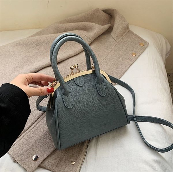 female handbag new foreign style handbags shoulder cross body shell bag ph-cfy20060817
female handbag new foreign style handbags shoulder cross body shell bag ph-cfy20060817