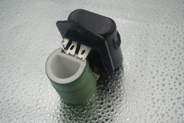 oem#55703589 55704057 1341919 1341641 heater blower motor fan resistor rheostat for grande punto//corsa d
oem#55703589 55704057 1341919 1341641 heater blower motor fan resistor rheostat for grande punto//corsa d