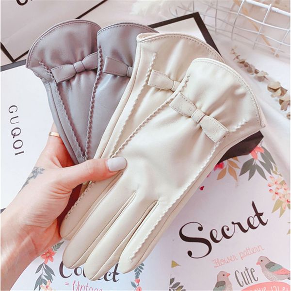 sheepskin gloves female autumn winter touch screen cute bowknot plus velvet thermal driving locomotive real leather gloves 1205, Blue;gray
sheepskin gloves female autumn winter touch screen cute bowknot plus velvet thermal driving locomotive real leather gloves 1205, Blue;gray