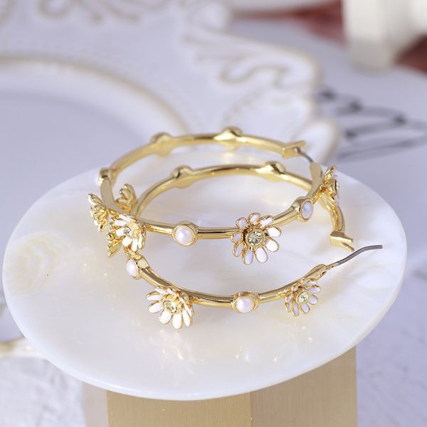fashion-charm earring with 4cm round style and flowerdesign for women jewelry gift ps6765, Golden
fashion-charm earring with 4cm round style and flowerdesign for women jewelry gift ps6765, Golden
