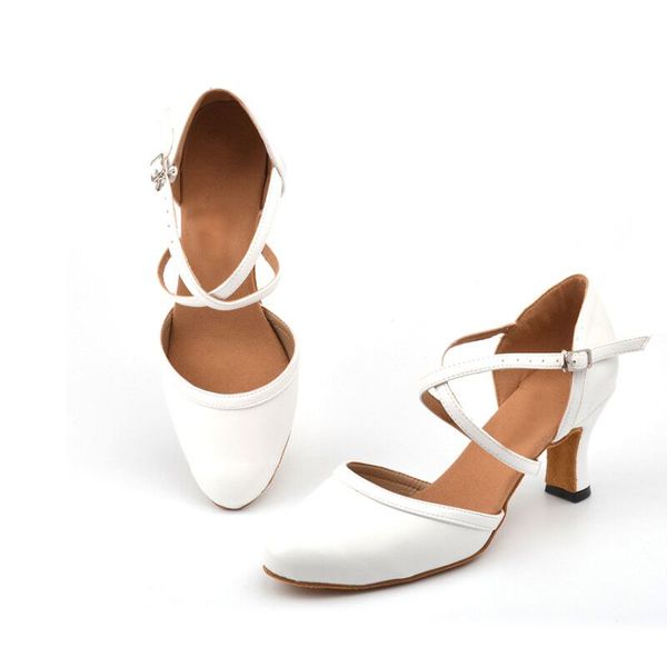white soft bottom closed toe ballroom dance competition shoes leather latin dance shoes woman salsa ballroom sneakers
white soft bottom closed toe ballroom dance competition shoes leather latin dance shoes woman salsa ballroom sneakers