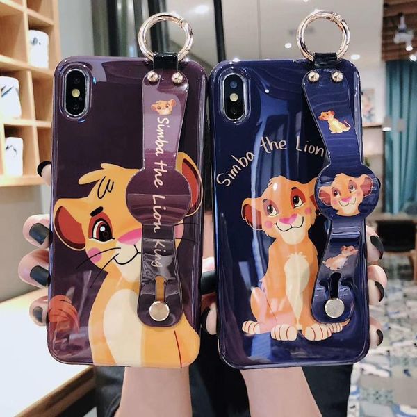the lion king wrist support soft silicon cover case for iphone 7 7plus 8 8plus x xr xs max 11 pro glossy blue light phone coque
the lion king wrist support soft silicon cover case for iphone 7 7plus 8 8plus x xr xs max 11 pro glossy blue light phone coque