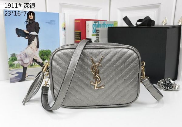 classic design bag's new luxury bag fashion mini leather shoulder bag bb handbag women's chain messenger bag new purs23*16*7cm
classic design bag's new luxury bag fashion mini leather shoulder bag bb handbag women's chain messenger bag new purs23*16*7cm