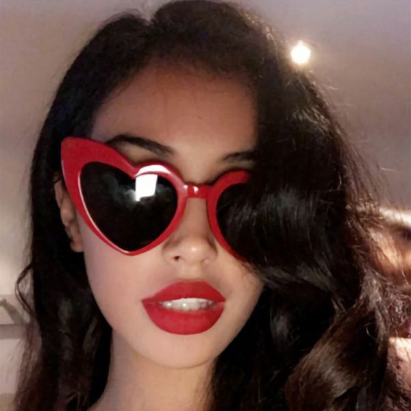 fashion heart sunglasses women cute love glasses vintage brand designer pink sunglasses shape for party eyewear, White;black
fashion heart sunglasses women cute love glasses vintage brand designer pink sunglasses shape for party eyewear, White;black