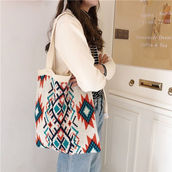 shoulder bags woolen knited fashion brand women bags designer versatile soft casual work party easy match
shoulder bags woolen knited fashion brand women bags designer versatile soft casual work party easy match