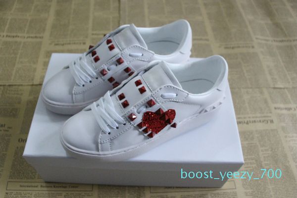 fashion mens womens luxury designer shoes low-leather trainers with heart logo print tonguecasual sneakers size 35-46 b70, Black
fashion mens womens luxury designer shoes low-leather trainers with heart logo print tonguecasual sneakers size 35-46 b70, Black