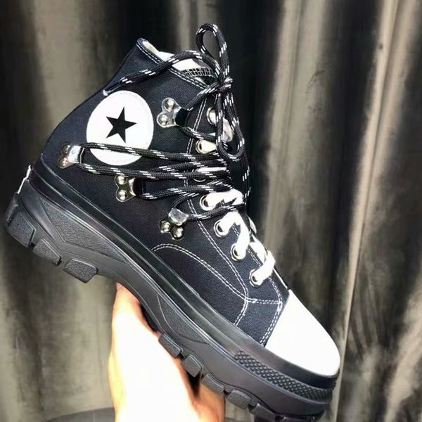 2019 autumn and winter explosions men lace-up fashion wild walking shoes designer shoes sports shoes size 35-46 original packaging, Black
2019 autumn and winter explosions men lace-up fashion wild walking shoes designer shoes sports shoes size 35-46 original packaging, Black