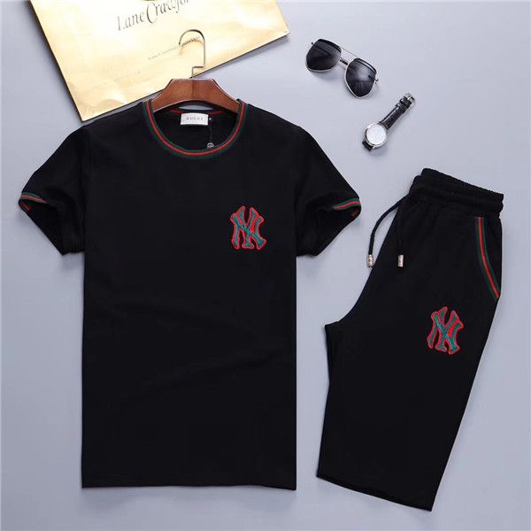 men's designer fashion sportswear2020 letter embroidery luxury summer sportswear short sleeve pullover jogging pants set o-neck sportsw, Gray
men's designer fashion sportswear2020 letter embroidery luxury summer sportswear short sleeve pullover jogging pants set o-neck sportsw, Gray