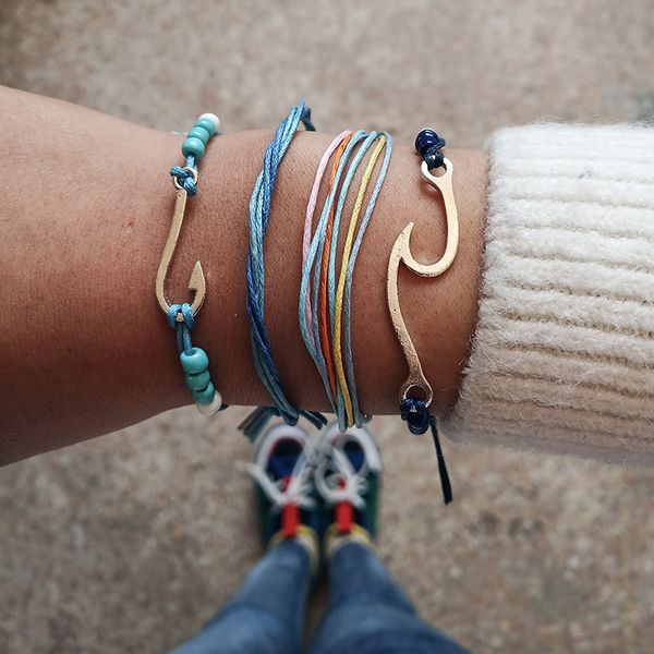 4pcs set fashion rainbow bracelet men women woven wave bracelets bangles diy charm rope bracelet friendship jewelry gift, Golden;silver
4pcs set fashion rainbow bracelet men women woven wave bracelets bangles diy charm rope bracelet friendship jewelry gift, Golden;silver