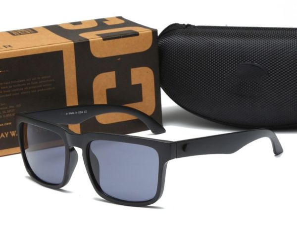 brand luxury designer sunglasses women mens rafael 8901 cycling sunglasses polarized uv protection beach sunglasses with box, White;black
brand luxury designer sunglasses women mens rafael 8901 cycling sunglasses polarized uv protection beach sunglasses with box, White;black