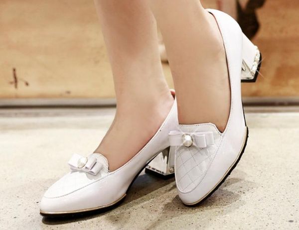 2018 bowknot women's shoes in spring and autumn with new style middle heel coarse heel fine heel, Black
2018 bowknot women's shoes in spring and autumn with new style middle heel coarse heel fine heel, Black