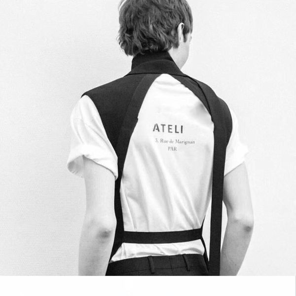 18ss luxury european paris t shirt letter print short sleeve round neck cotton tee couple women mens designer t shirt hfbytx072, White;black
18ss luxury european paris t shirt letter print short sleeve round neck cotton tee couple women mens designer t shirt hfbytx072, White;black