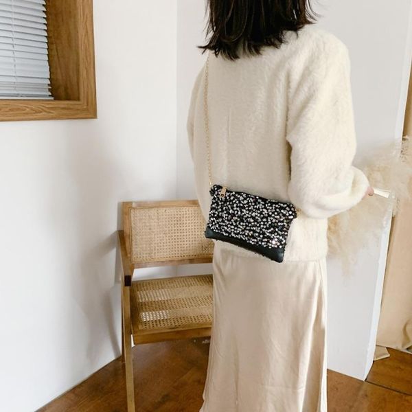 fashion women's outdoor solid color leather sequin shoulder bag messenger bag
fashion women's outdoor solid color leather sequin shoulder bag messenger bag