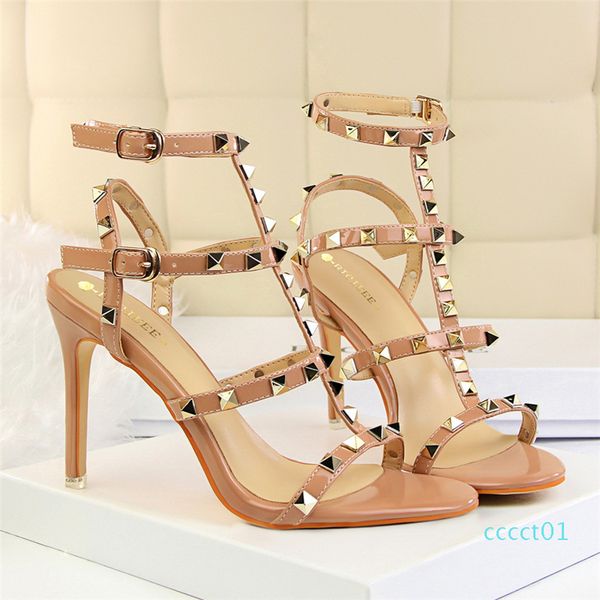 2019 womens slingbacks designer gladiator sandals women rivet shoes black red nude white italian brand extreme high heels pumps 1ct
2019 womens slingbacks designer gladiator sandals women rivet shoes black red nude white italian brand extreme high heels pumps 1ct