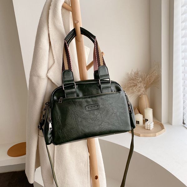 2020 travel bag large capacity luggage travel duffle bags leather handbag multifunction women shoulder bag
2020 travel bag large capacity luggage travel duffle bags leather handbag multifunction women shoulder bag