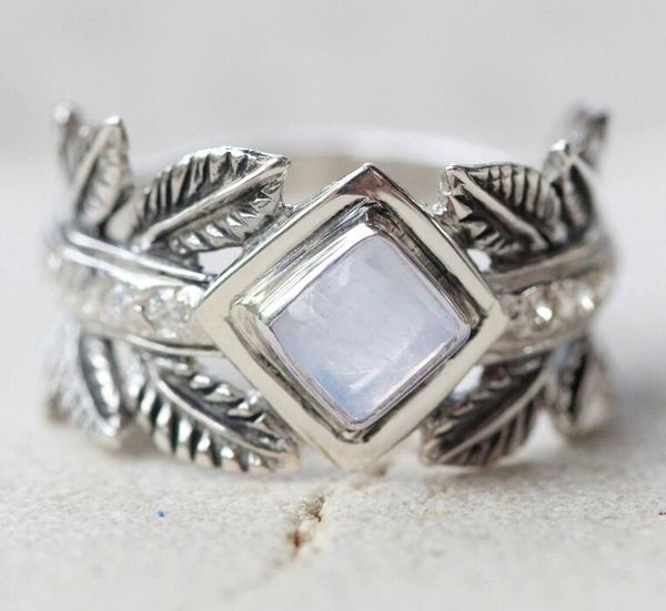 european fashion retro leaves rings for women thai silver color party jewelry geometric square moonstone rings anillos mujer, Slivery;golden
european fashion retro leaves rings for women thai silver color party jewelry geometric square moonstone rings anillos mujer, Slivery;golden