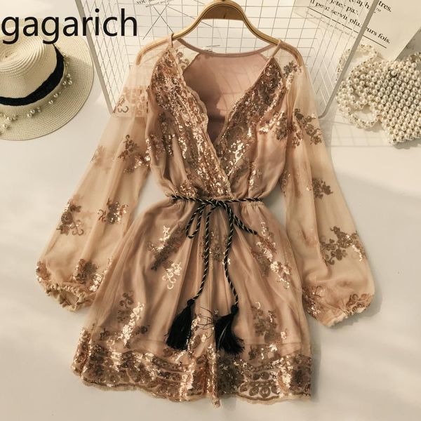 women's shorts gagarich 2021 european sequins perspective mesh long-sleeved v-neck embroidery high-waisted thin wide, White;black
women's shorts gagarich 2021 european sequins perspective mesh long-sleeved v-neck embroidery high-waisted thin wide, White;black