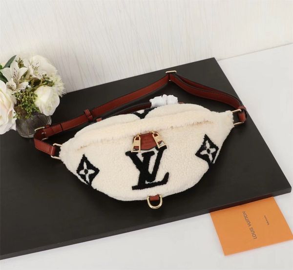 fashion chain fanny pack banana waist bag new brand belt bag women waist pack genuine leather chest bag belly bags
fashion chain fanny pack banana waist bag new brand belt bag women waist pack genuine leather chest bag belly bags