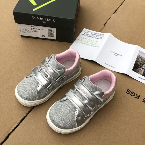 2020 single daughter children's adhesive paper tong xie shoes comfortable soft bottom magic sticker children's shoes size 20-26, Black
2020 single daughter children's adhesive paper tong xie shoes comfortable soft bottom magic sticker children's shoes size 20-26, Black