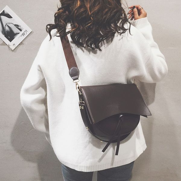 vento marea crossbody bag for women with wide shoulder strap 2020 new composite bag in soft leather female saddle coffee handbag
vento marea crossbody bag for women with wide shoulder strap 2020 new composite bag in soft leather female saddle coffee handbag