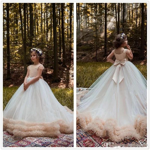 lovely princess flower girl dresses cap sleeves bow belt layered ruffles pageant communion party dress custom made, White;blue
lovely princess flower girl dresses cap sleeves bow belt layered ruffles pageant communion party dress custom made, White;blue