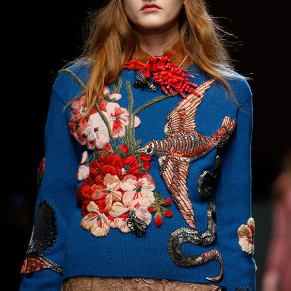 2019 winter christmas runway women pullovers sweaters luxury blue beading bird embroidery vintage ladies knitted jumper clothes, White;black
2019 winter christmas runway women pullovers sweaters luxury blue beading bird embroidery vintage ladies knitted jumper clothes, White;black