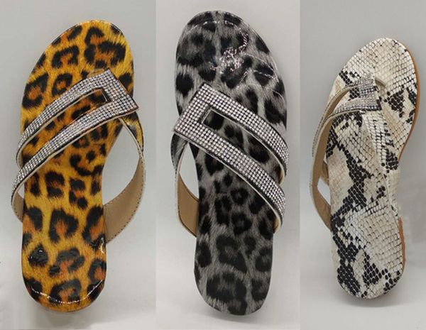 wholesale women summer slippers shoes plus size big size leopard crystal rhinestone flat platform diamond non-slip flip-flops stylish 0063, Black
wholesale women summer slippers shoes plus size big size leopard crystal rhinestone flat platform diamond non-slip flip-flops stylish 0063, Black